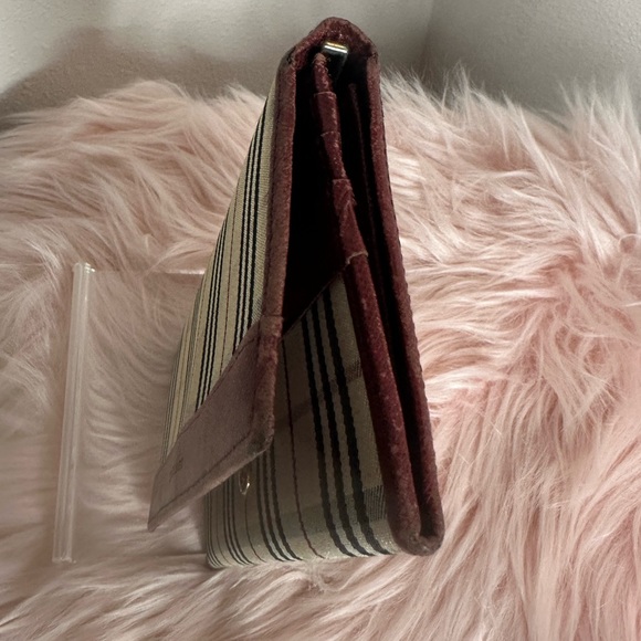Burberry Bifold Long Wallet 🍀100 % authentic! - Picture 4 of 10